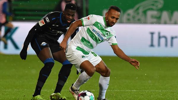 Bei den Standards ungefährlich. Sonst nicht ganz so auffällig wie seine Teamkollegen. Dafür aber auch ohne vergebene Großchance.