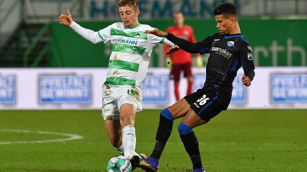 Neues Kopfball-Wunder der Spielvereinigung. Versenkte eine mustergültige Flanke zur frühen Fürther Führung. Vergab dann aber auch weitere Gelegenheiten.