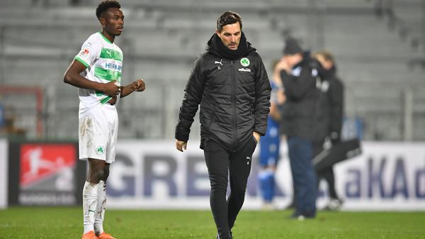 Spät eingewechselt, ohne große Szene im Angriff. Arbeitete aber auch mit nach hinten - und sah gleich mal Gelb.