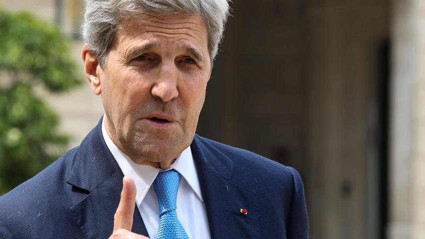 Er ist zwar kein Minister, aber eines der bekanntesten Gesichter der neuen Administration: John Kerry . Der 77-Jährige war schon Präsidentschaftskandidat (er verlor 2004 gegen George W. Bush) und Außenminister (unter Obama). Kerry wird Sonderbeauftragter für Klimafragen in der neuen Regierung. Damit kommt ihm eine wichtige Rolle zu, denn Joe Biden hat klargemacht, dass er dem Klimaschutz in den Mittelpunkt seiner Agenda stellen wird - unter anderem plant er eine Rückkehr in das von Trump aufgekündigte Pariser Klimaabkommen. 