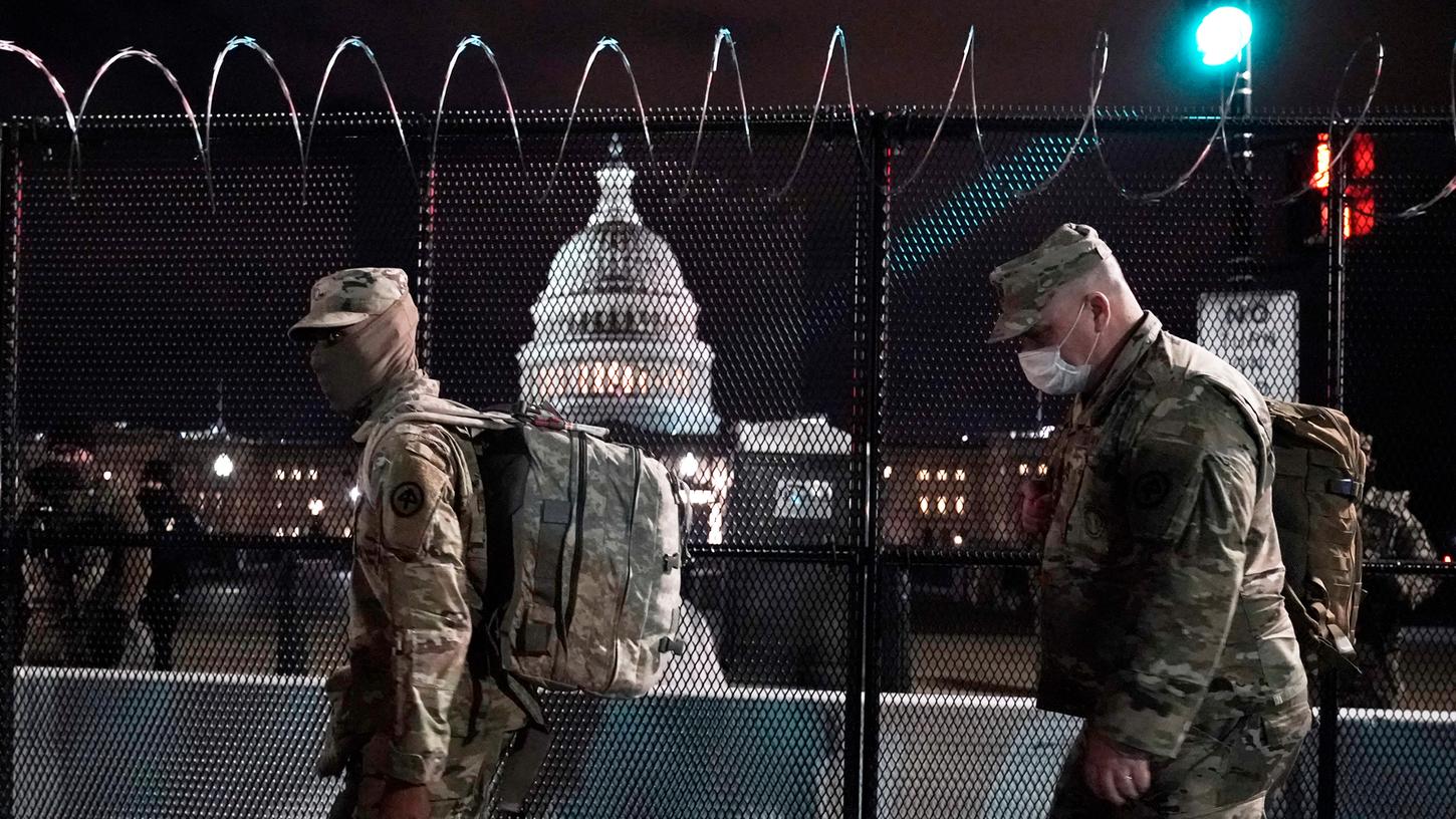 Angehörige der US-Nationalgarde patrouillieren kurz vor der Vereidigung des neuen US-Präsidenten in Washington.