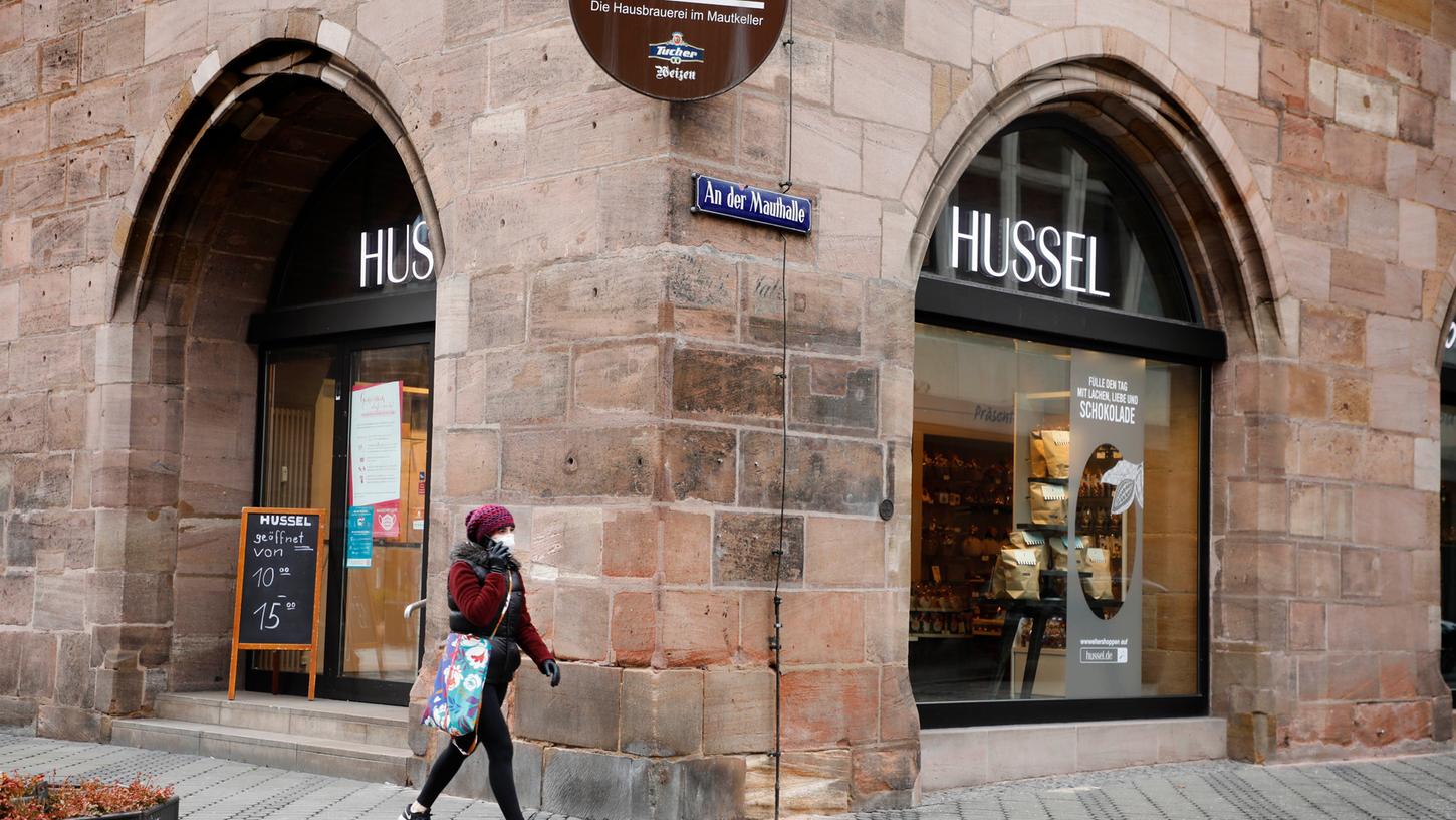 Auch die Hussel-Filiale in der Nürnberger Königsstraße wird bald die Auswirkungen der Insolvenz zu spüren bekommen.