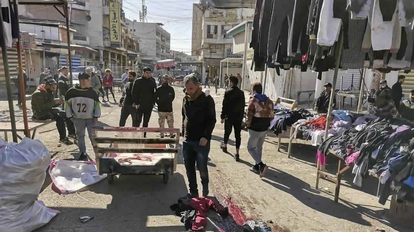 Bei zwei Selbstmordanschlägen in Bagdad sind am Donnerstag mindestens 28 Menschen getötet und 70 weitere verletzt worden.