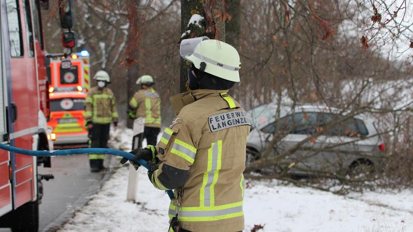 Verkehrsunfall in Langenzenn: Baum knickt um