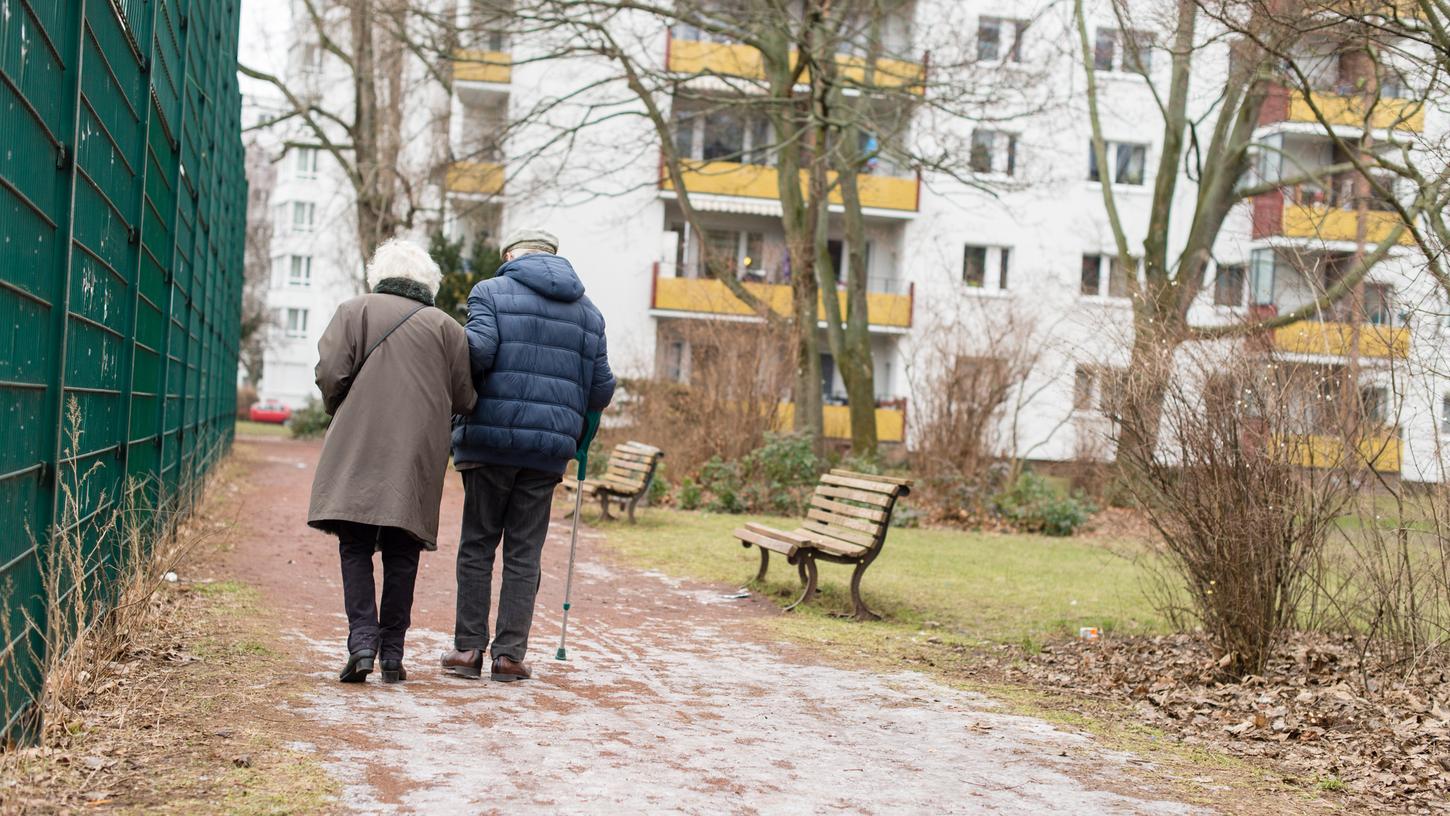 Immer weniger Beschäftigte müssen für immer mehr Rentner aufkommen.