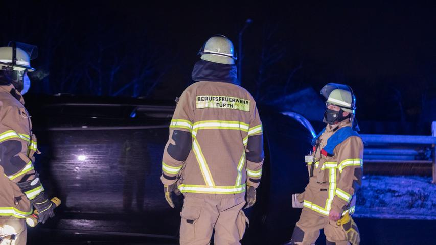 Auto kippte um: Unfall auf der Südwesttangente bei Fürth