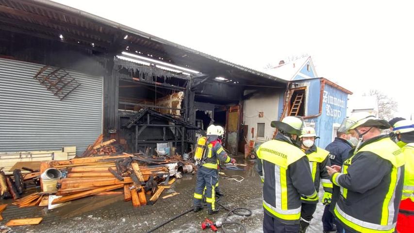 Berching: Feuerwehren verhinderten ein Inferno