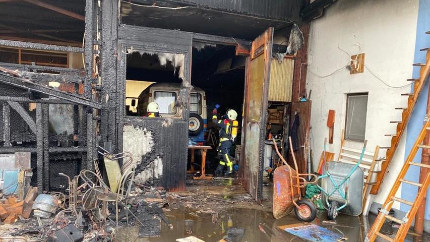 Berching: Feuerwehren verhinderten ein Inferno