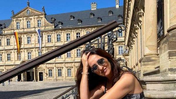"Urlaubspläne habe ich nicht für 2021, es ist Spontanität und Flexibilität gefragt. Fest buchen werde ich nichts! Alternativ genieße ich statt der Sonne von Mallorca eben Deutschlands warme Sommertage auf der Terrasse, mit wundervollen Spaziergängen in der freien Natur." Luana Montessuto, 48, aus Nürnberg