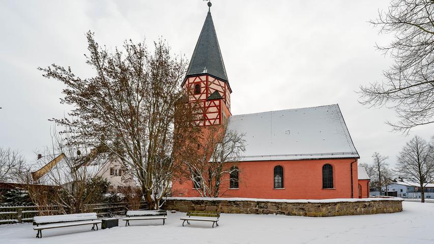 Allersberger Kirche mit schönem Kontrast.