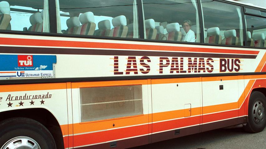 Ein Bus für den Hoteltransfer in den 1990er Jahren.