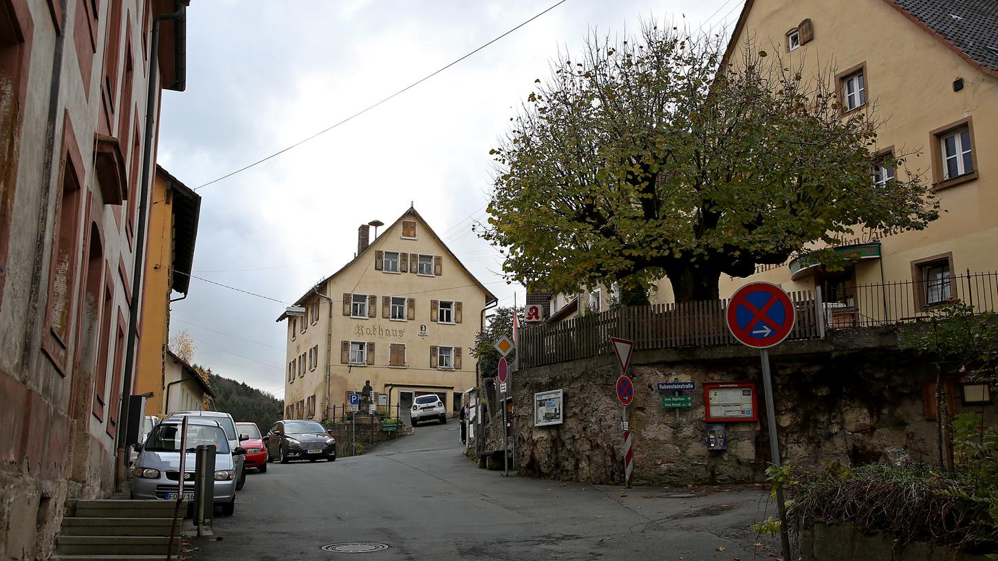 Im Bergdorf Egloffstein ist eine italienische Piazza geplant Im Bergdorf Egloffstein ist eine italienische Piazza geplant