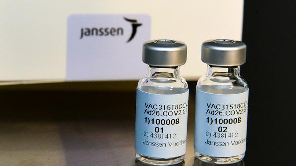 Der US-Hersteller startete die entscheidende Phase der klinischen Tests bereits im September 2020. Die Besonderheit des Mittels ist, dass nur eine Dosis ausreichend Schutz bieten soll. Deutschland soll 37,25 Millionen Dosen erhalten. Wann der Impfstoff in der EU zugelassen werden könnte, ist noch offen.