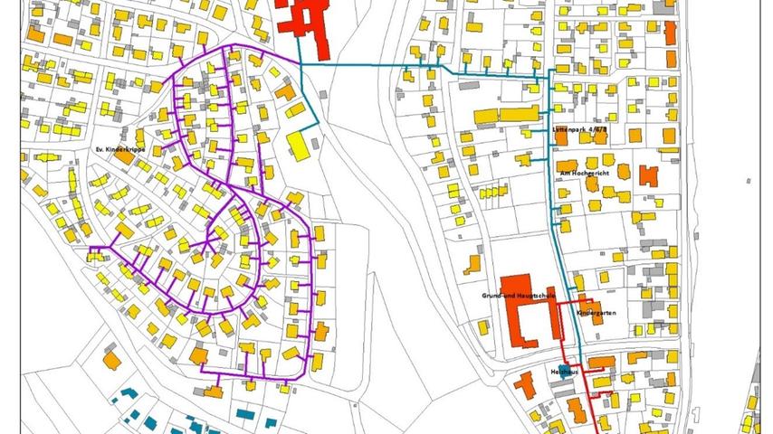 In lila Farbe eingezeichnet ist die zukünftige Trassenführung, die sich die Stadtwerke für eine Erweiterung des Nahwärmenetzes Richtung Patrich aktuell vorstellen kann. In blau sind die Erweiterungstrassen vom Heizwerk über die Hochgerichts- und Waldstraße eingezeichnet.