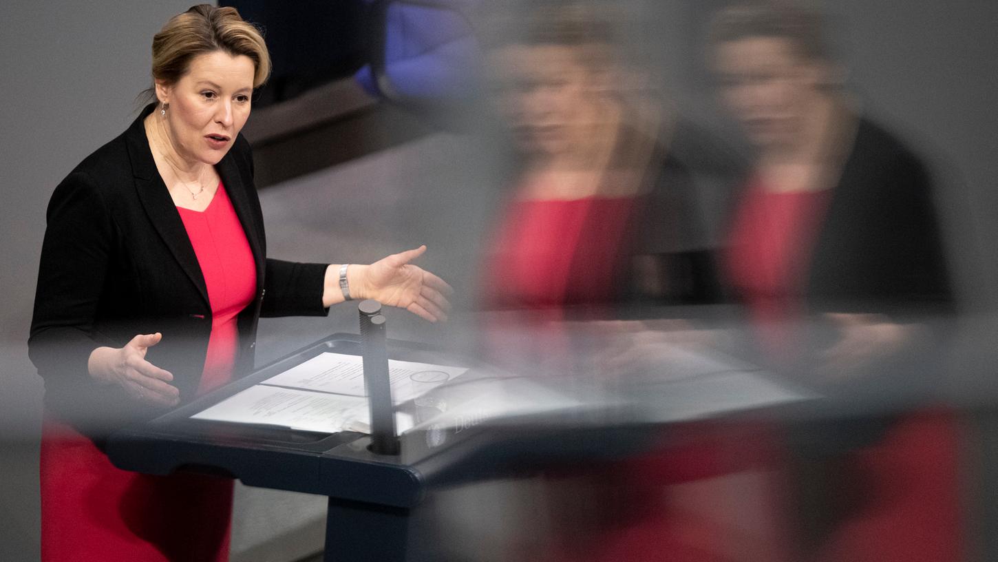 Bundesfamilienministerin Franziska Giffey erntet für ihren Vorschlag einer Kita-Ampel Kritik aus Bayern.