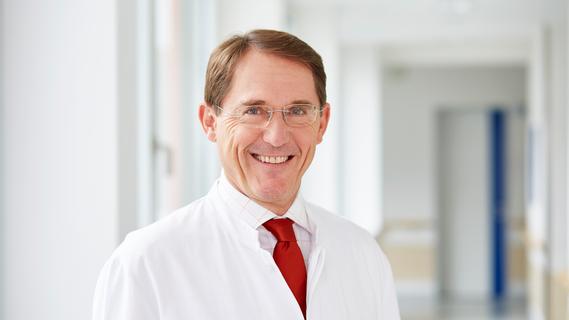Professor Franz Kainer ist Chefarzt der Hauptabteilung für Geburtshilfe und Pränatalmedizin an der Klinik Hallerwiese.