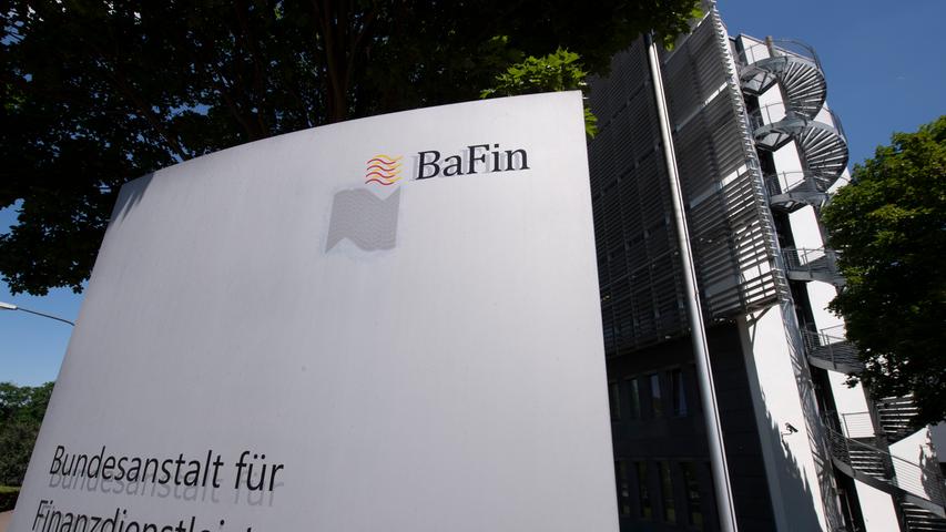 Frontalangriff: Bafin knöpft sich Banken wegen Sparverträgen vor