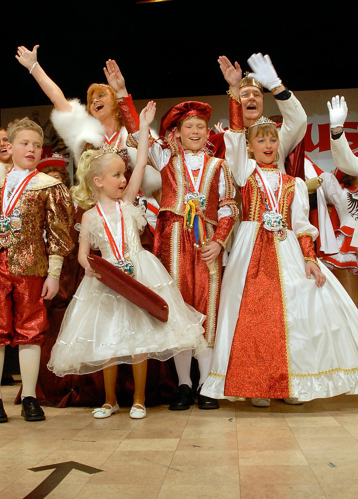 MissWahl, Fasching, fliegende Fäuste Wie im Maritim die Post abging