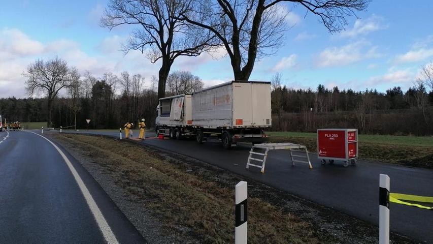 Natronlauge-Einsatz bei Pegnitz: B2 stundenlang gesperrt