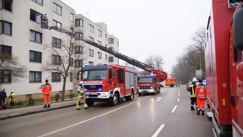Bett in Ansbach fängt Feuer