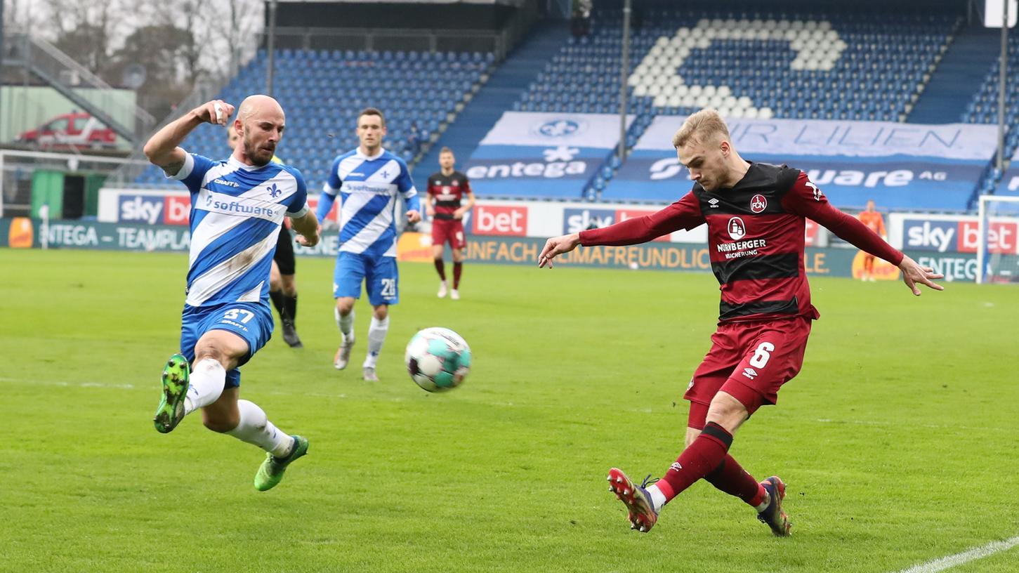Leitete mit einer präzisen Flanke die zwischenzeitliche Club-Führung in Darmstadt ein: Linksverteidiger Tim Handwerker. Leitete mit einer präzisen Flanke die zwischenzeitliche Club-Führung in Darmstadt ein: Linksverteidiger Tim Handwerker.