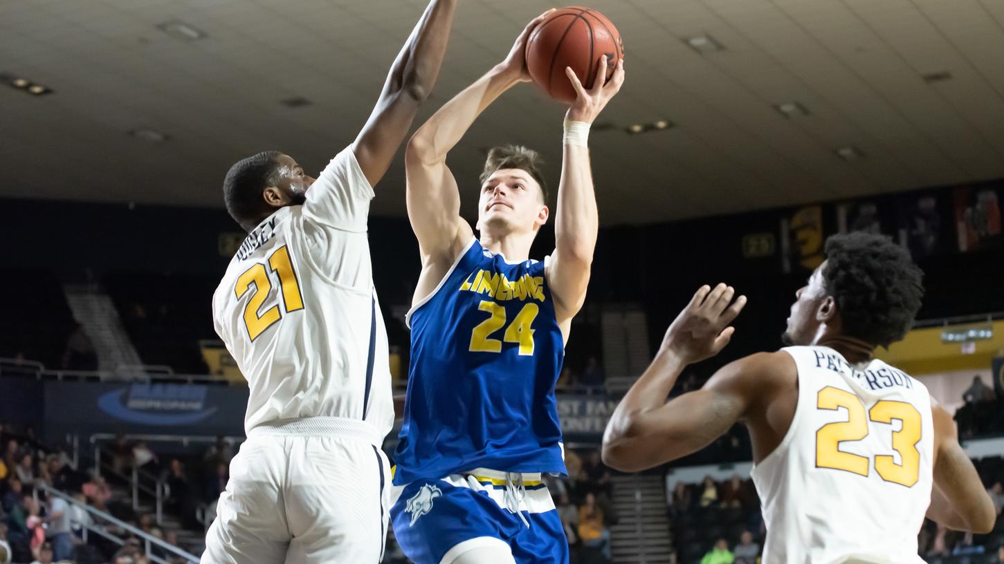 Zum Basketball kam Ben Gahlert (20) erst mit 13 Jahren. 2017/18 spielte er mit den Falcons erstmals in der zweiten Bundesliga. Nach dem Abitur ging er 2019 in die USA, wo er an der Limestone University im Bundesstaat South Carolina studiert.