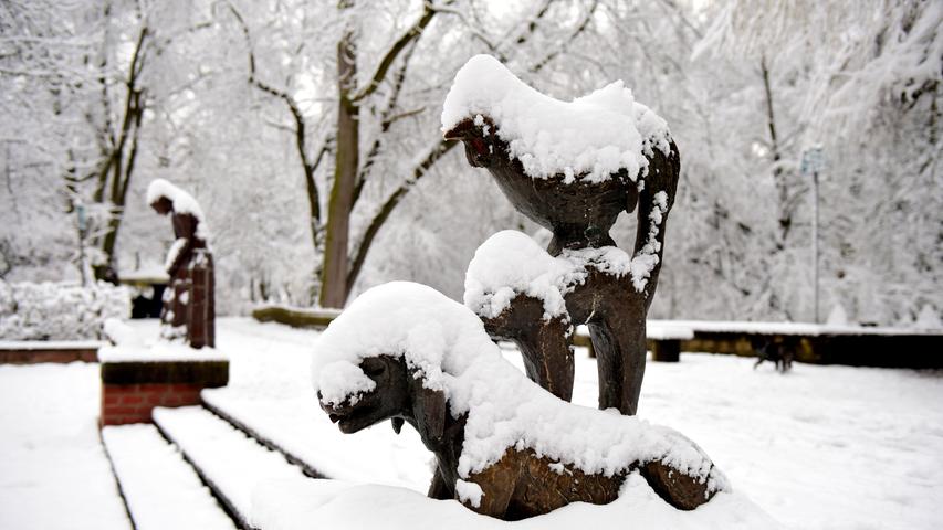 FOTO: Hans-Joachim Winckler DATUM: 08.02.2021..MOTIV: Wintermärchen und kein Ende - über Nacht haben starke Schneefälle Fürth in eine wunderbare Winterlandschaft verzaubert
