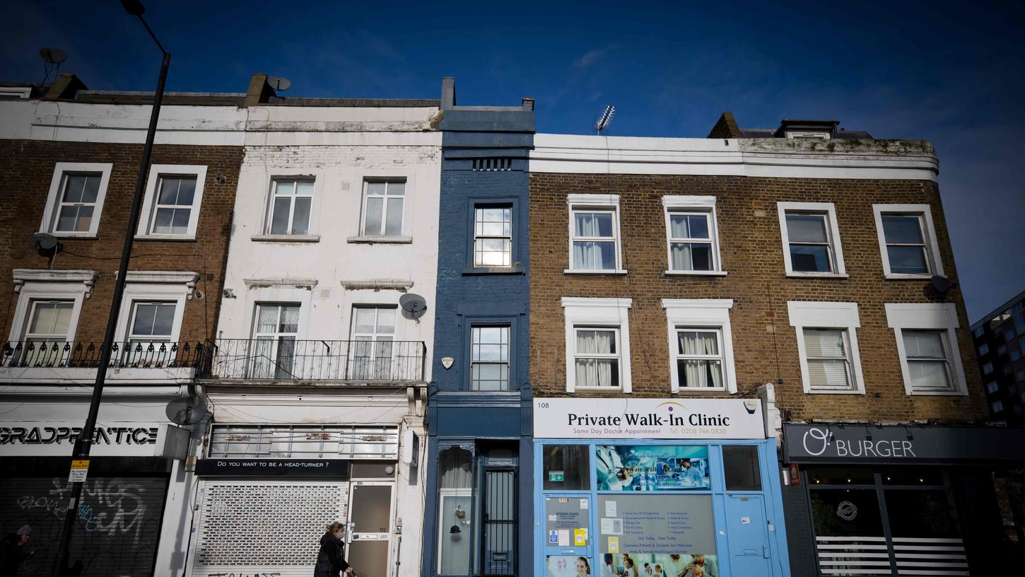 London kleinstes Haus. Für 1,1 Millionen Euro kann es nun den Besitzer wechseln.