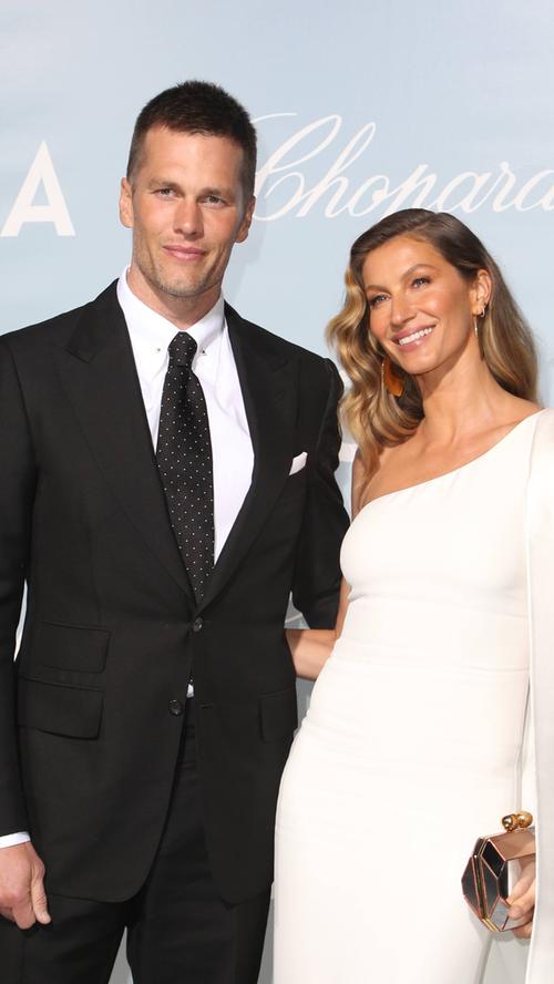 Seit Anfang 2009 ist Tom Brady mit dem brasilianischen Model Gisele Bündchen verheiratet. Gemeinsam haben sie zwei Kinder.