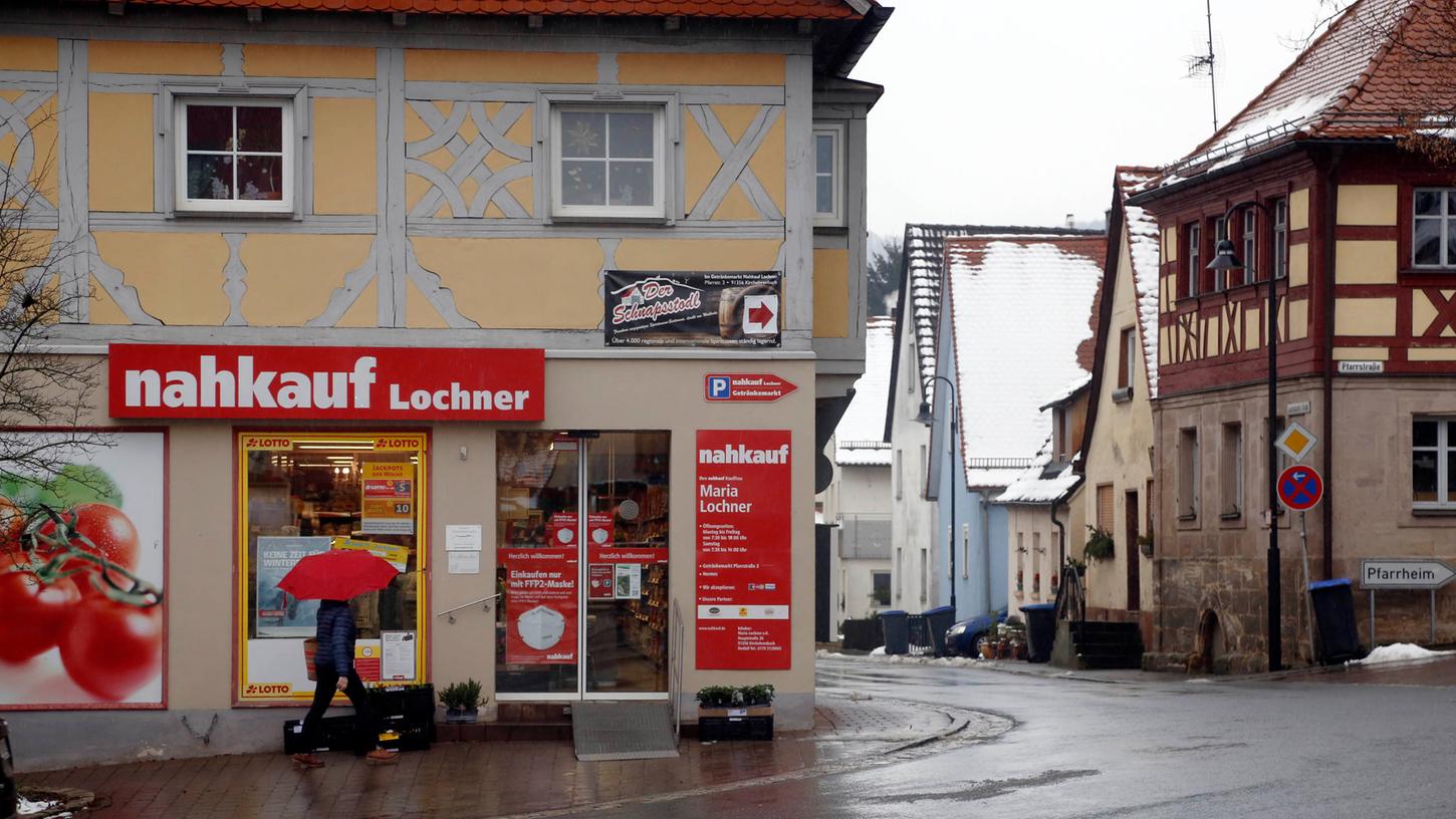 Kirchehrenbachs Ortskern: Im Gegensatz zu manch anderen Orten haben sich in der Dorfmitte viele verschiedene Geschäfte gehalten.