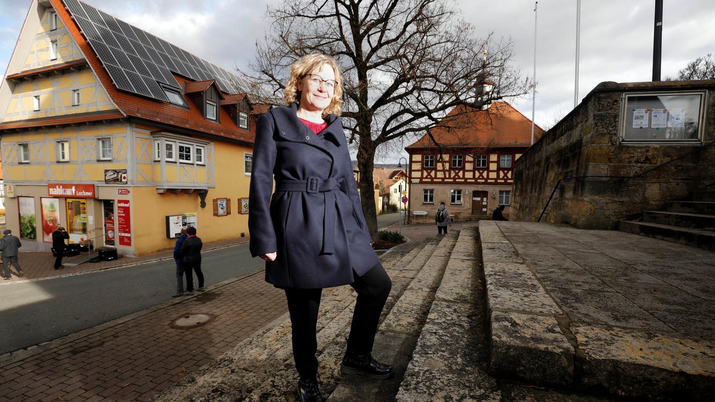 Anja Gebhardt ist SPD-Bürgermeisterin in Kirchehrenbach und auch Kreisrätin.
Anja Gebhardt ist SPD-Bürgermeisterin in Kirchehrenbach und auch Kreisrätin.