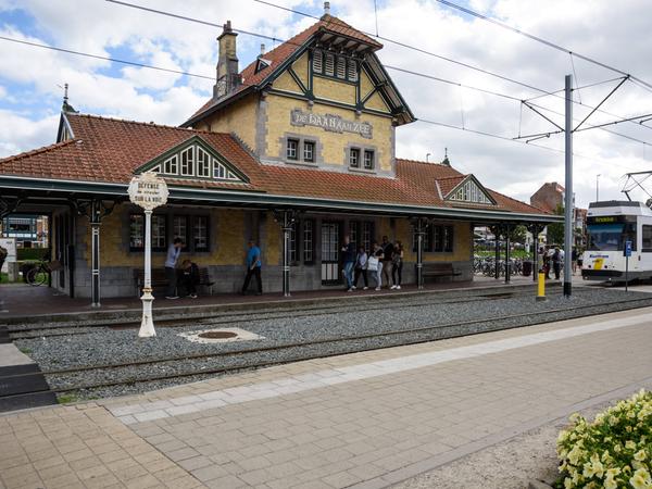 Der Bahnhof von De Haan - hier sieht man noch historische Substanz.