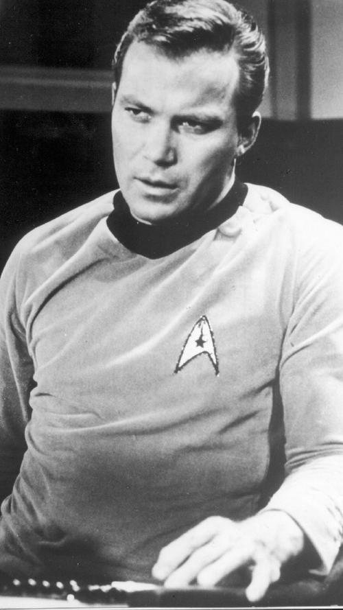 Nur für kurze Zeit auf der Mattscheibe, dafür bis heute im kollektiven Gedächtnis der Trekkies (oder Trekker): Die Original "Star Trek"-Serie bedeutete für William Shatner alias Captain James T. Kirk den Durchbruch. 1968 hatte er bereits unzählige Rollen hinter sich, darunter in berüchtigten B-Filmen.