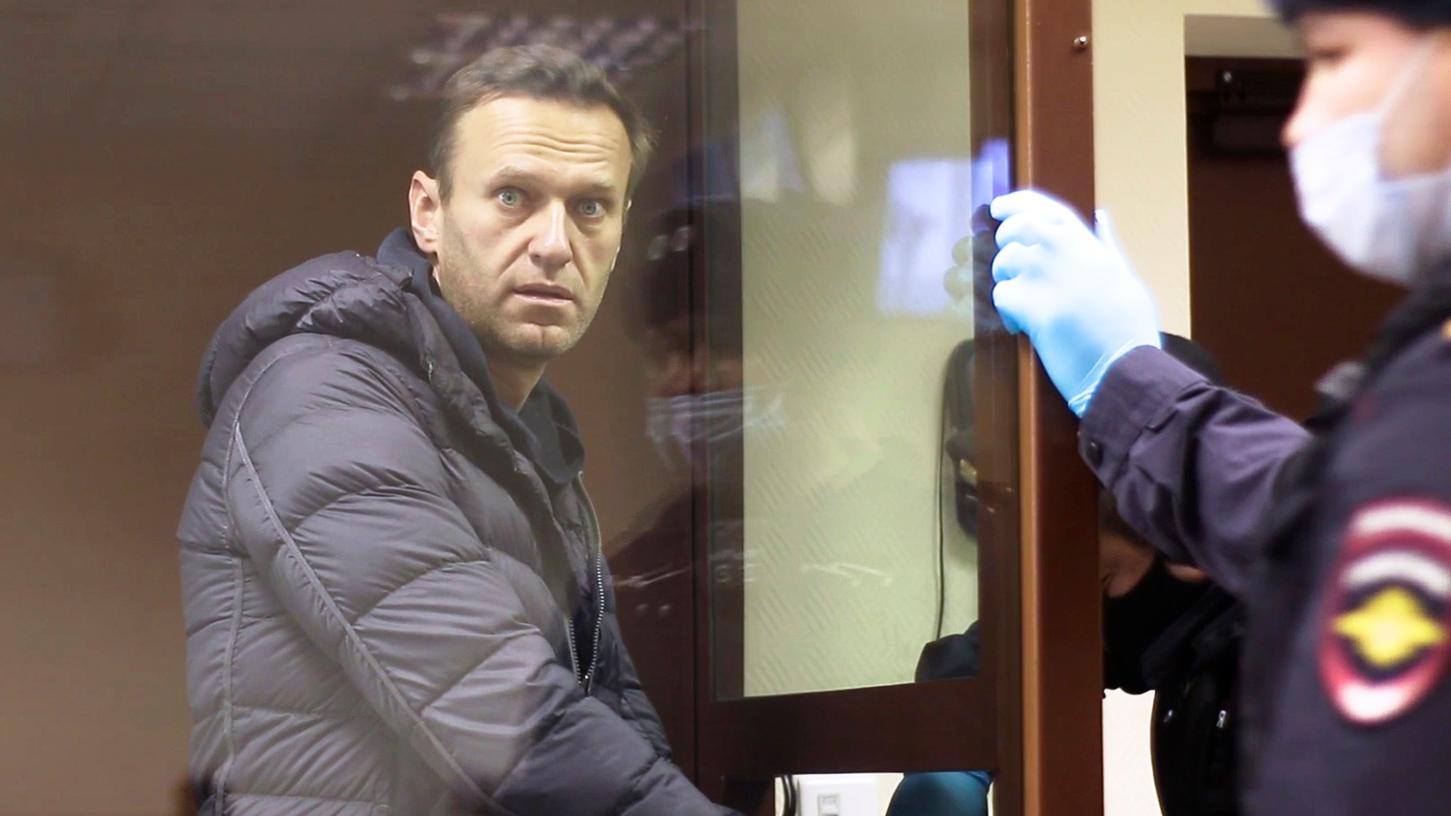  Der Kremlgegner Alexej Nawalny überlebte einen Giftanschlag, danach wurde er durch ein Moskauer Gerichtsurteil für Jahre politisch kalt gestellt. Seitdem werden die Rufe nach einem Baustopp für Nord Stream 2 lauter.