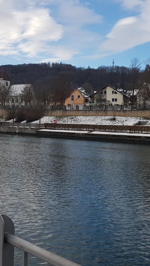 Vor der Stadt: Der neue Main-Donau-Kanal.