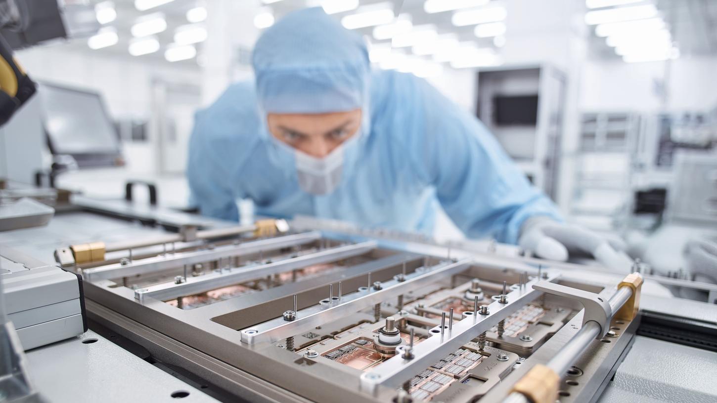 Standorte und Arbeitsplätze der Nürnberger Semikron bleiben erhalten, der Name des Herstellers von Leistungselektronik ändert sich allerdings zu Semikron Danfoss. Standorte und Arbeitsplätze der Nürnberger Semikron bleiben erhalten, der Name des Herstellers von Leistungselektronik ändert sich allerdings zu Semikron Danfoss.