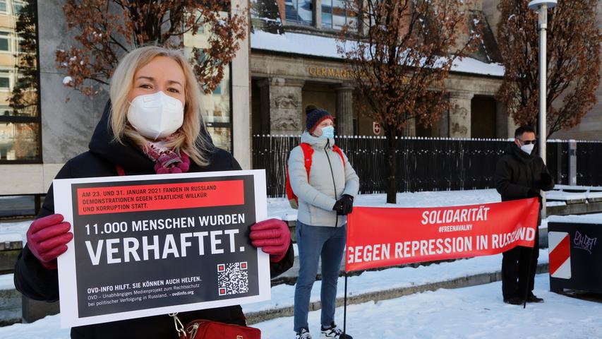 Solidarität mit Nawalny: Nürnberger demonstrieren am Kornmarkt