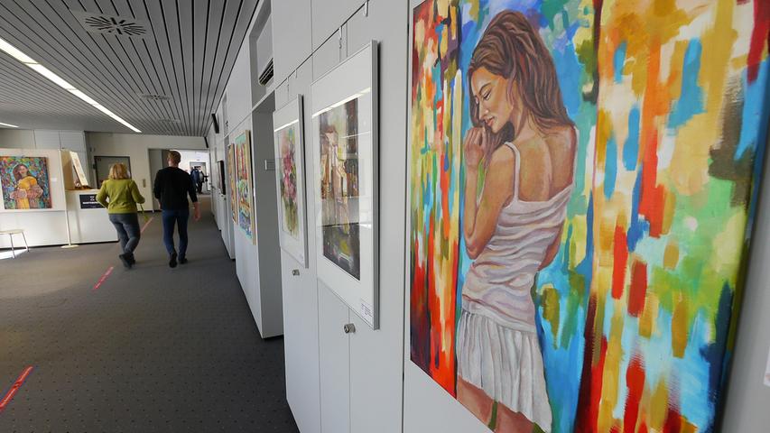 Der Kunstverein Spectrum stellt im Impfzentrum seine Werke aus.
