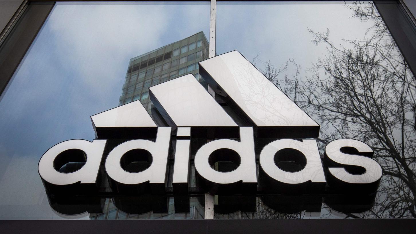 Der fränkische Sportartikelhersteller Adidas stößt seine US-Tochter ab.