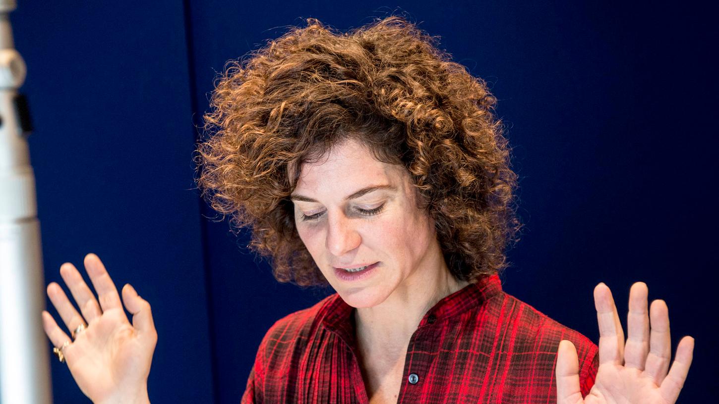Bibiana Beglau ist eine der Sprecherinnen im Hörspiel Bibiana Beglau ist eine der Sprecherinnen im Hörspiel