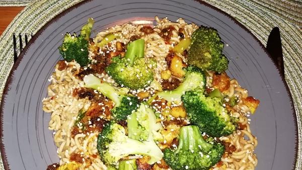 In Neunkirchen am Sand befindet sich das erste komplett pflanzenbasierte Restaurant im Landkreis. Während der Krise wird freitags Essen zum Mitnehmen angeboten, das spätestens bis Donnerstag auf der Website vorbestellt werden muss.