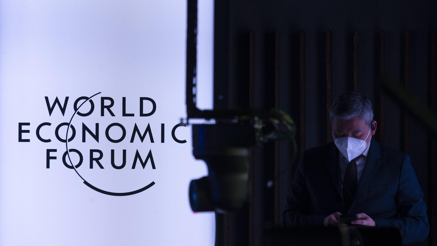Das Logo des Weltwirtschaftsforums ist während einer Videokonferenz der Davos Agenda im Rahmen des Weltwirtschaftsforum zu sehen. (Archivbild)