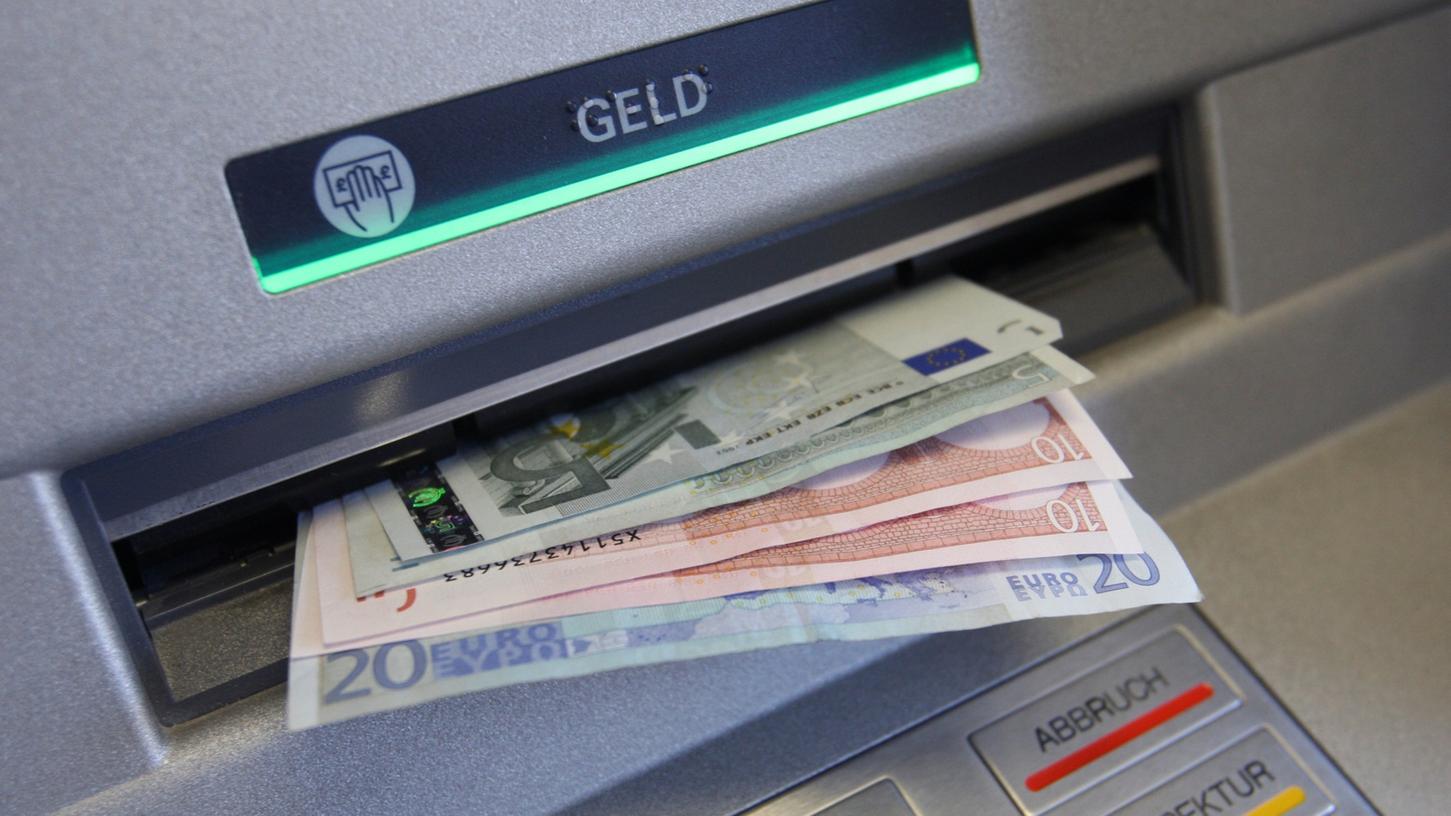 Einbrecher waren an einem Geldautomaten in Breitenbrunn erfolgreich (Symbolbild)