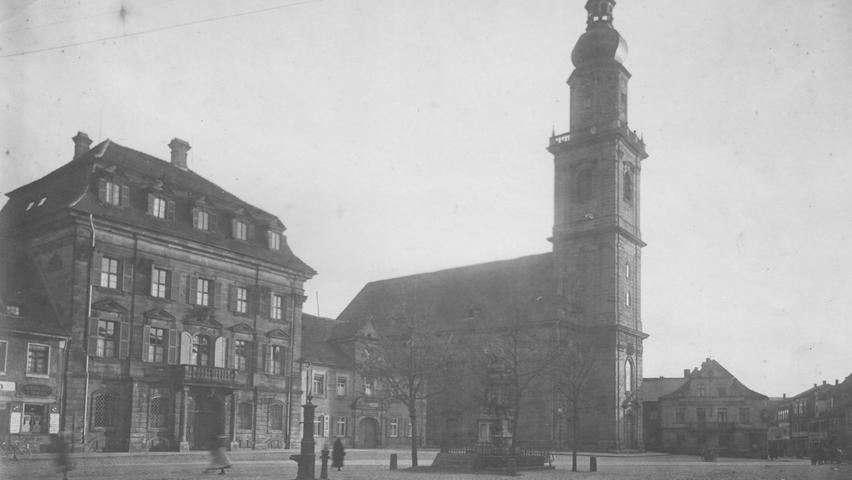 So präsentierte sich die Kirche am Martin-Luther-Platz um das Jahr 1900.