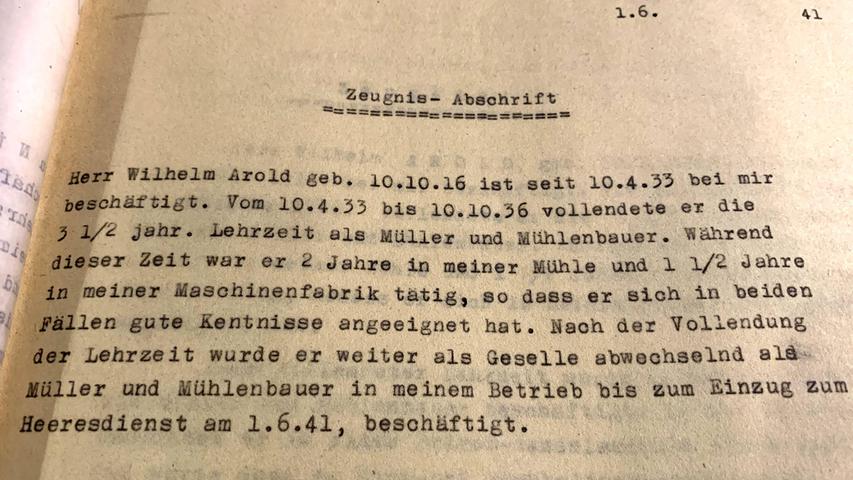 Abgelegt: Beim Stöbern in den alten Unterlagen fand Berthold auch ein Zeugnis, das Firmengründer Johann Arold seinem Sohn Wilhelm ausgestellt hat.