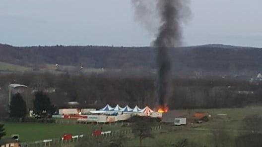Feuer in Forchheim ausgebrochen: Wohnwagen neben Circus Renz brennt