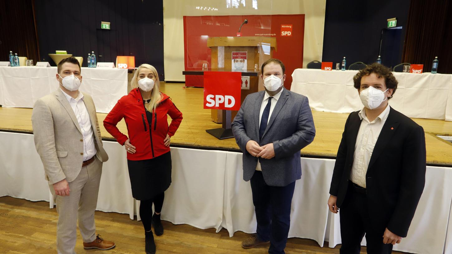 Thomas Grämmer (Dritter von links), Diakon aus Schwabach, tritt für die SPD im Wahlkreis Nürnberg-Süd/Schwabach an. Er setzte sich  gegen seine Mitbewerber Marco Knoll, Cornelia Spachtholz und Victor Strogies (von links) durch. 