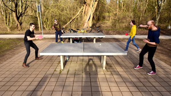 Freie Tischtennisplatten waren nur schwer zu ergattern.