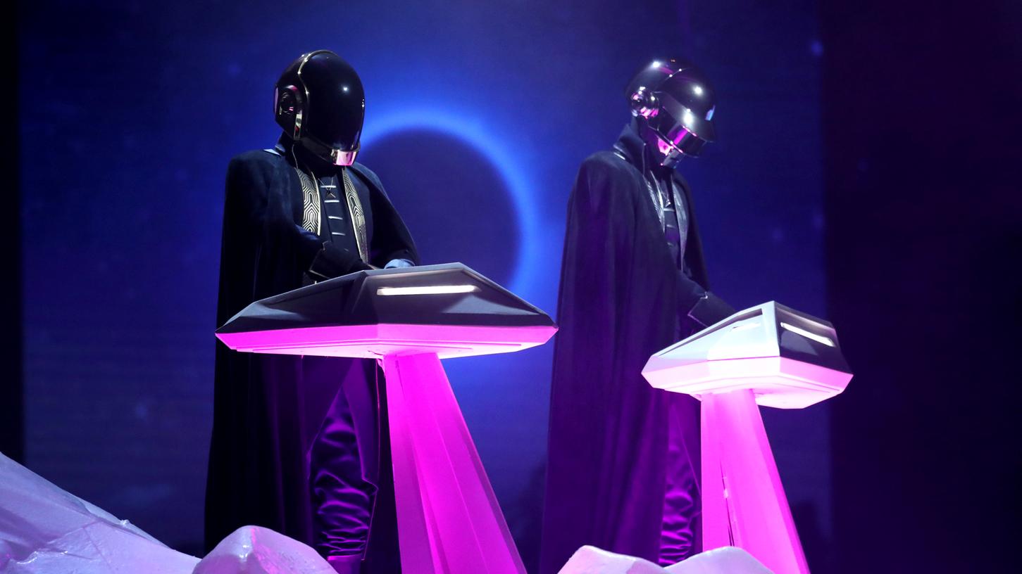 Sie suchten auch die ganz große Bühne: Daft Punk, hier während der Grammys 2017. 