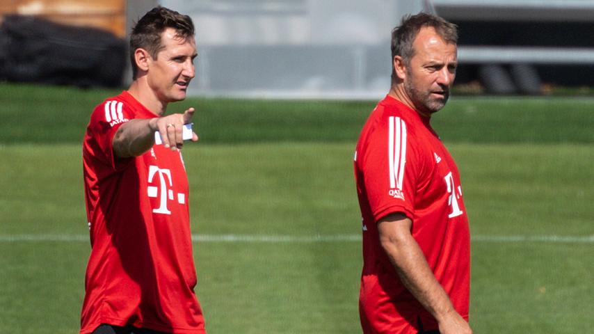 Ein Weltmeister beim Kleeblatt? Miroslav Klose hat beim FC Bayern erst die U17 trainiert und war in der vergangenen Saison Co-Trainer von Hansi Flick, mit dem er alles gewann, was man gewinnen konnte. Hat immer wieder betont, dass er einen neuen Job in der ersten Reihe anstrebt. Vielleicht ja in Fürth?